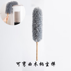 家庭用の木の柄の鶏の毛のはたきは衛生的にデスクトップをきれいにします。