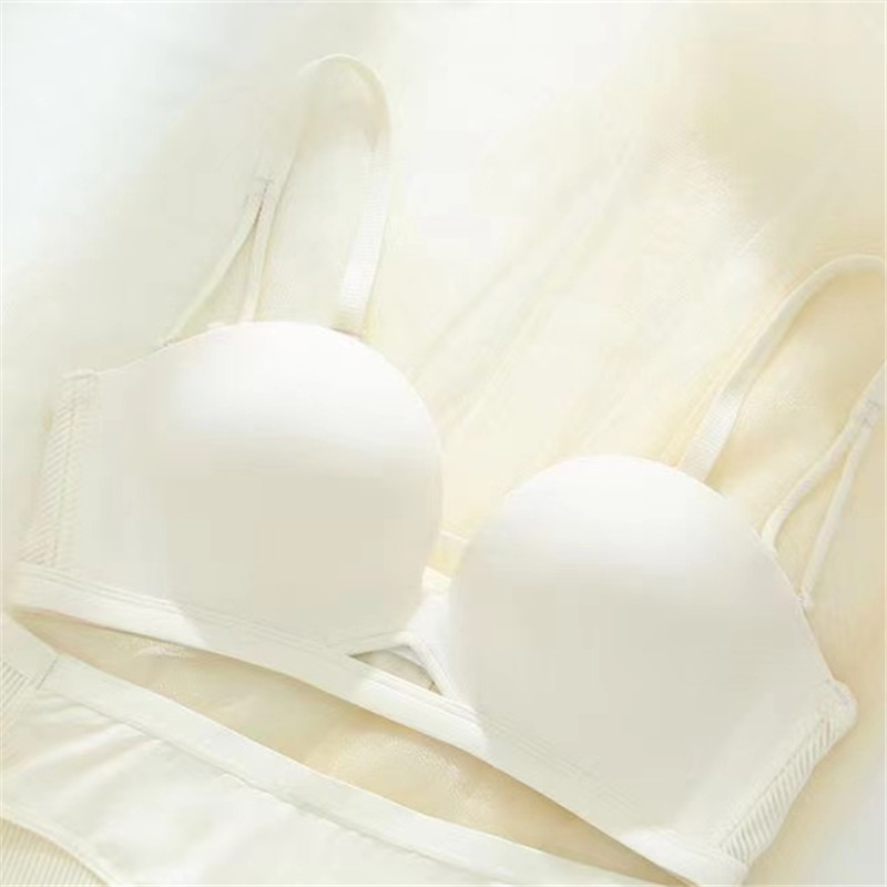 2233 verano nueva moda ropa interior media taza de las mujeres hueco empuja hacia arriba el sujetador sexy pequeño pecho sujetador inalámbrico traje