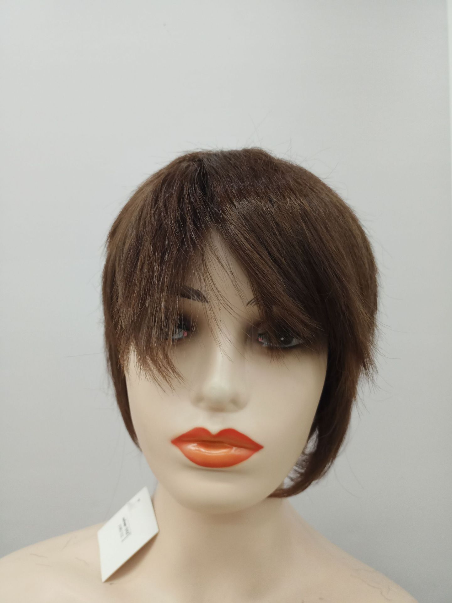 Fábrica al por mayor fibra química pelucas cortas mecánicas marrones pelucas