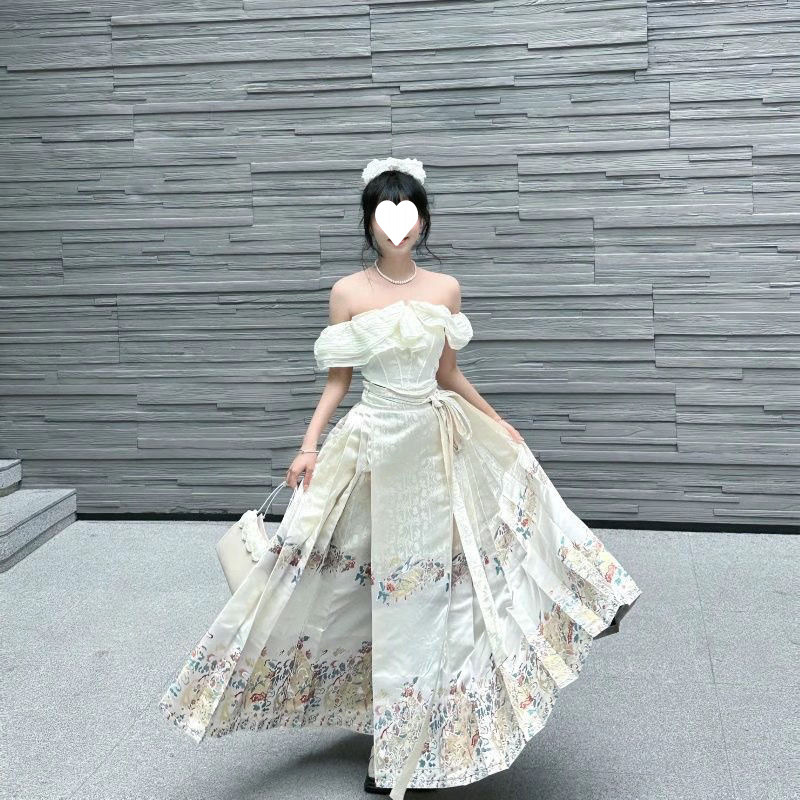 H2V 新中国風明朝風日常国民風【水木秦淮】明朝風春夏模造花刺繍馬|undefined