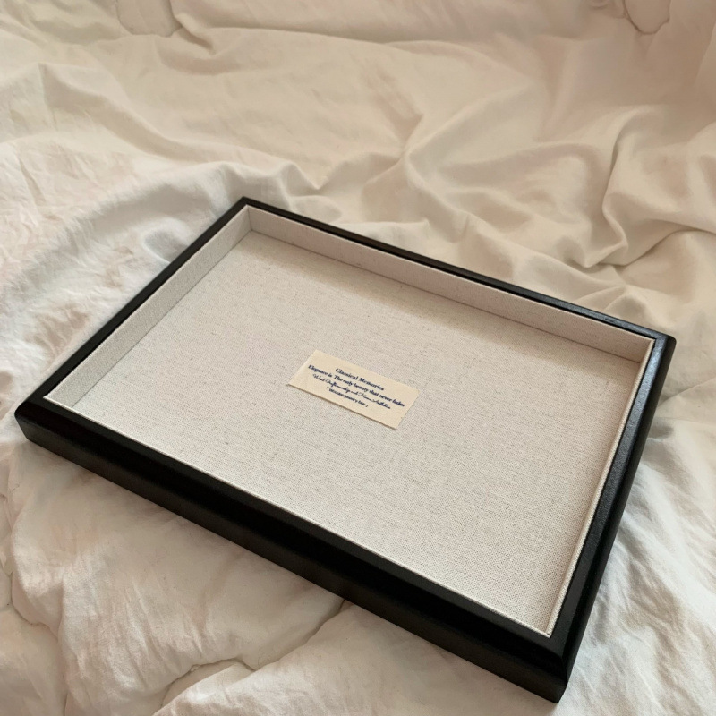 린넨 프렌치 블랙 빈 트레이 블랙 워드마크 25cm