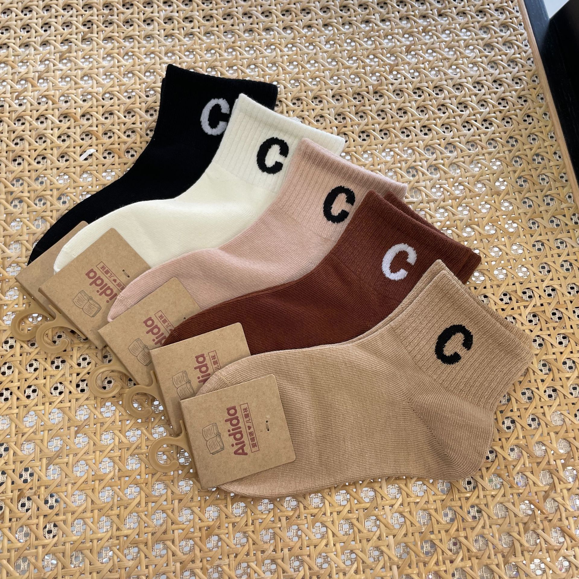 子供靴下レタートレンディな靴下ストライプカレッジスタイル女の子靴下ピンク甘いクールなスタイルスポーツソックス卸売トレンド