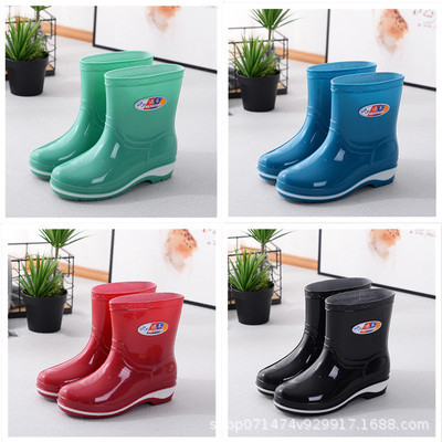 Xunlai Fashion Women's Water Shoes Pastoral Summer Green Rubber Shoes Kitchen Non-slip Water Boots Mother Shoes Labor Protection Shoes for Women Xunlai Fashion Women's Water Shoes Pastoral Summer Green Rubber Shoes Kitchen Non-slip Water Boots Mother Shoes Labor Protection Shoes for Women