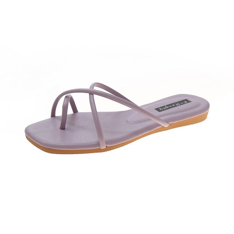 Hausschuhe im Feenstil, neue Oberbekleidung für Damen im Sommer 2024, koreanische Version, schlichter und schmaler Riemen mit quadratischer Zehenpartie und flachem Boden_voghion.com