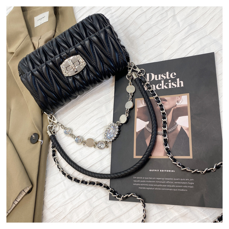 Diamond Chain Shoulder Bag - Small Pleated Crossbody Handbag_voghion.com