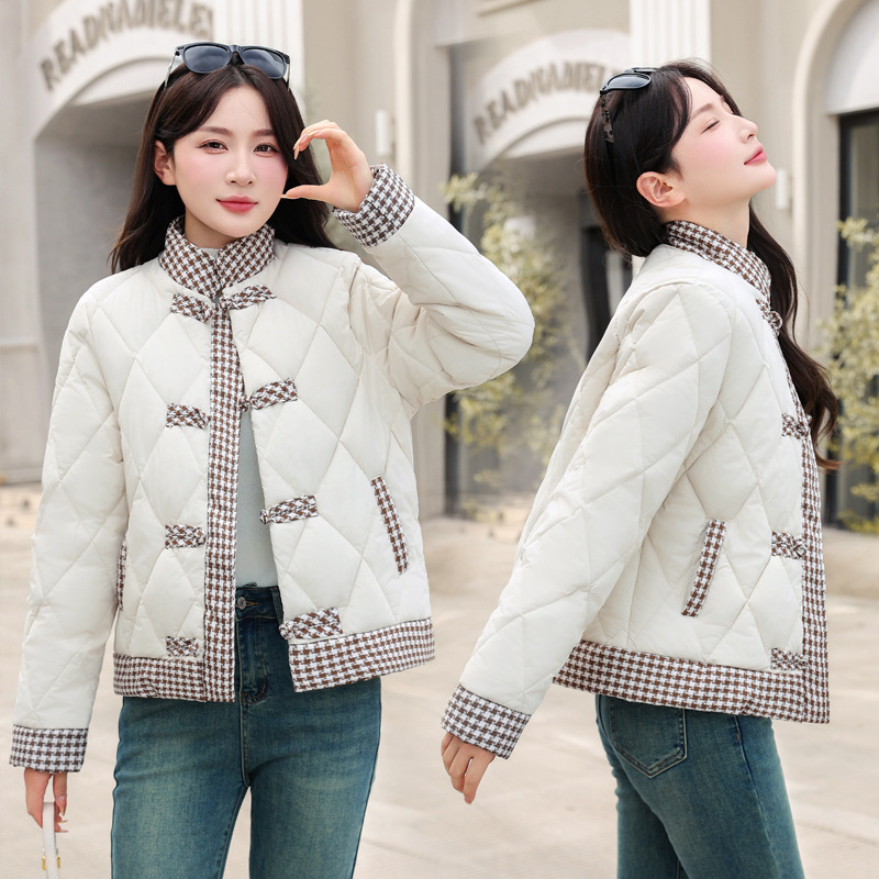 Diseño chino de estilo nacional de costura de algodón de invierno femenino coreano suelto de algodón de disco ligero 2024 image 1