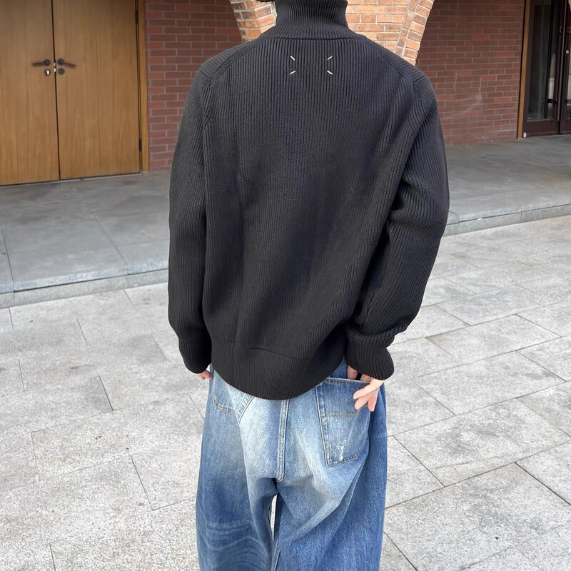 American retro heavy-duty zip-up cardigan with stand-up collar, men's trendy brand couple's loose-fitting knit sweater in old money style American retro heavy-duty zip-up cardigan with stand-up collar, men's trendy brand couple's loose-fitting knit sweater in old money style
