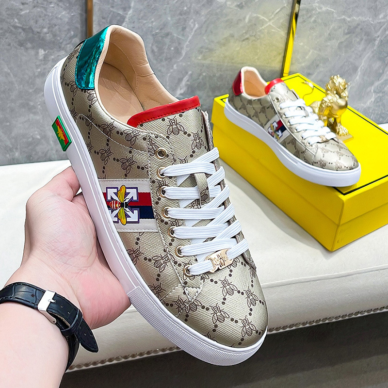 Chaussures basses de luxe européennes Little Bee pour hommes, chaussures d'été décontractées en cuir à la mode pour hommes_voghion.com