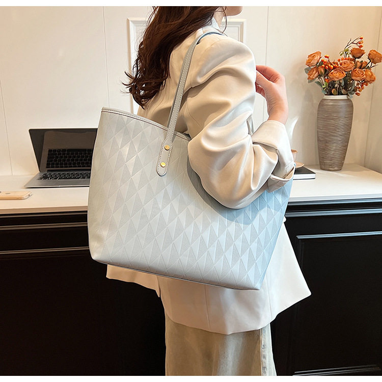 Túi tote nữ cỡ lớn đa năng chất liệu PU, túi đeo vai đi làm phong cách thường ngày — Màu trắng be, Màu xanh lam, Màu đen, Màu đỏ chi tiết 14