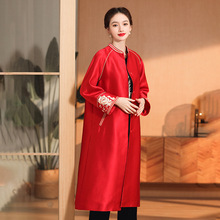 2023冬季新款新中式女装斜纹缎重工刺绣风衣长款国风上衣外套大衣