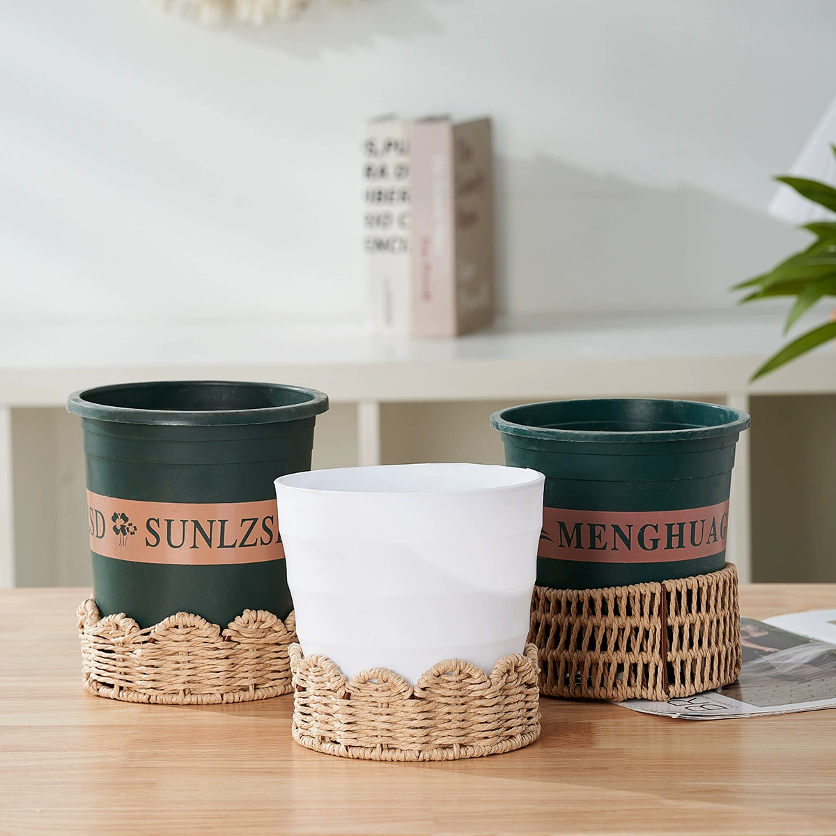 Amazon Чистая ручная плетеная цветочная основа творческая идиллическая соломенная настенная цветочная корзина декоративная ваза защитный чехол для оптовых продаж