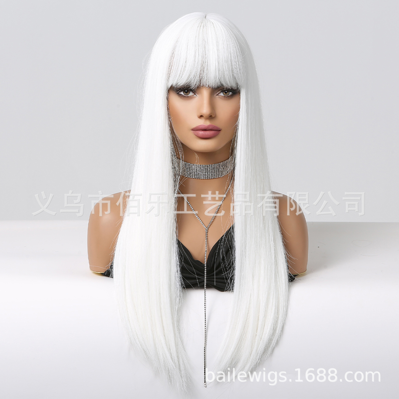 Estilo europeo y americano blanco recto Flequillo Pelo Largo fibra química peluca moda femenina encantadora seda de alta temperatura fábrica al por mayor Cospl