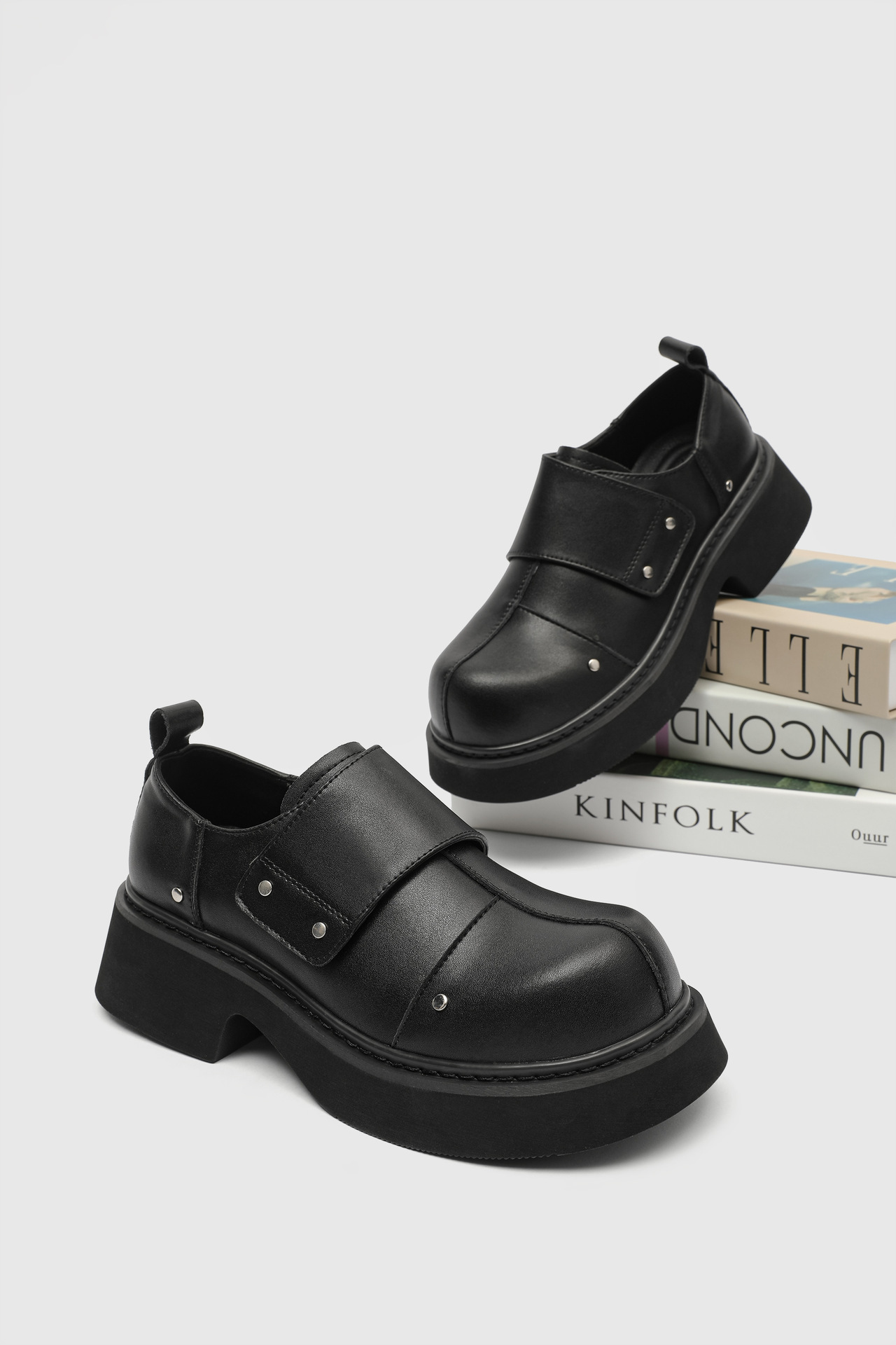 ShoeVault Printemps 2025 Nouvelle Niche Derby à semelle épaisse rehaussante pour hommes avec design surélevé, bout large, style business tendance pour hommes_voghion.com