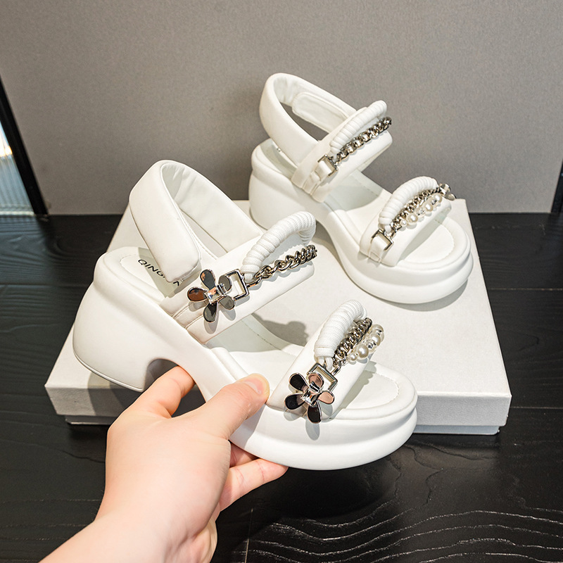 Sandal nữ đế dày gót chunky phong cách Chanel mới hè 2026 — M2593 Màu đen, M2593 màu trắng, M2593 màu be