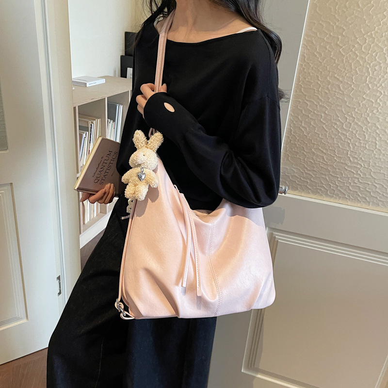 Large Capacity Underarm Bag For Women 2026 New Spring/Summer Shoulder Bag Commuter Tote Bag High-End Fashion Shoulder Bag - Thumbnail 7