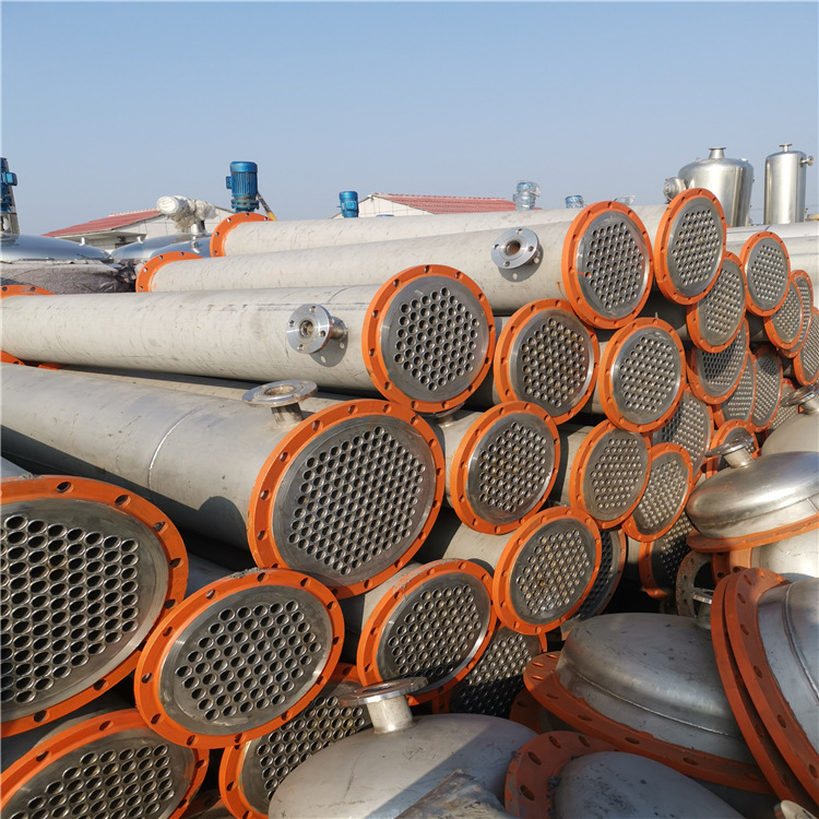 化工冷凝器 二手不锈钢列管蒸发式换热器 20平方工业冷凝器