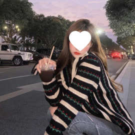 复古拼色荷叶设计感套头毛衣女新款春季2026韩版慵懒风宽松针织衫