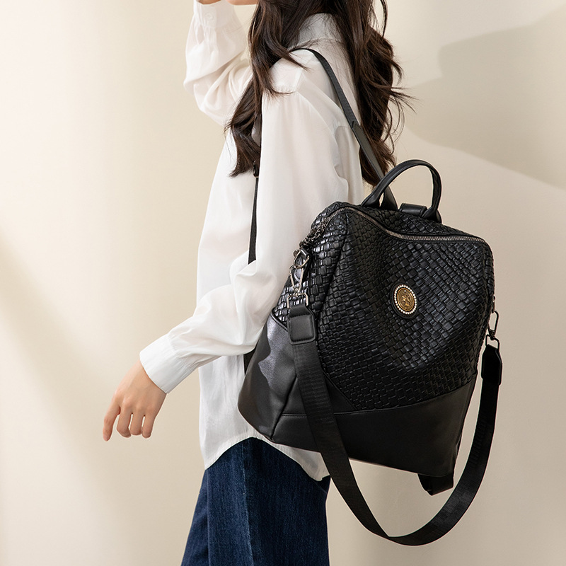 2024 nuevo tejido suave Mochila De Cuero urbano simple multiusos bolso de hombro de gran capacidad estudiante femenino al por mayor