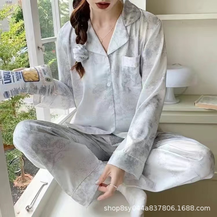 Butterfly imprimido pijama de primavera y otoño de mujeres nuevo 2025 seda de hielo ropa doméstica dos piezas de fábrica de comercio exterior transfronterizo