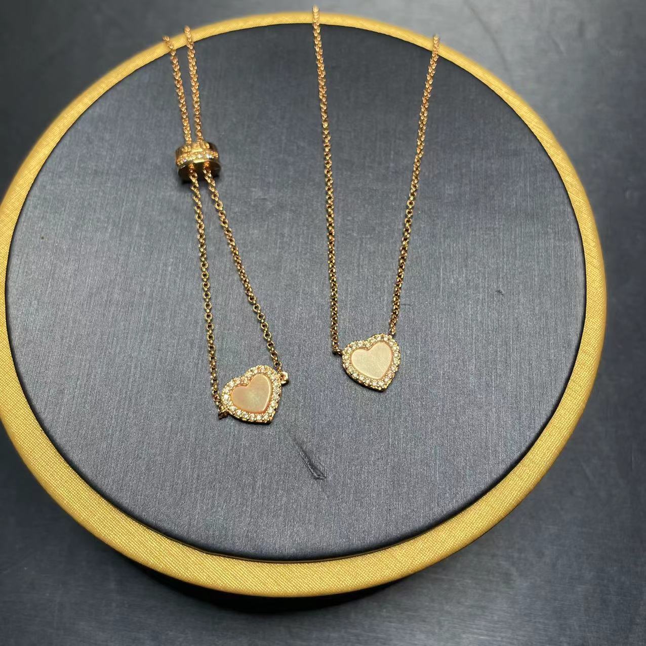 Fashion Sweet Heart Shape Copper Heart Shell Zircon Bracelets