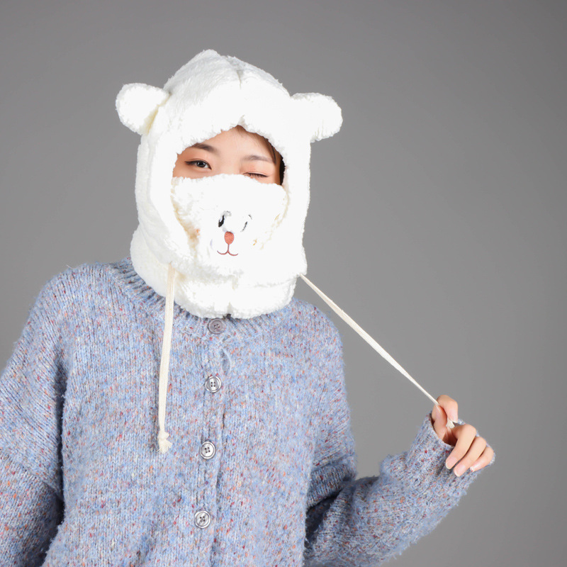 White medical mask, with little bears