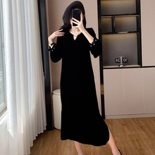 阔太太优雅丝绒连衣裙女2025秋冬轻奢显瘦赫本风黑色长裙百搭