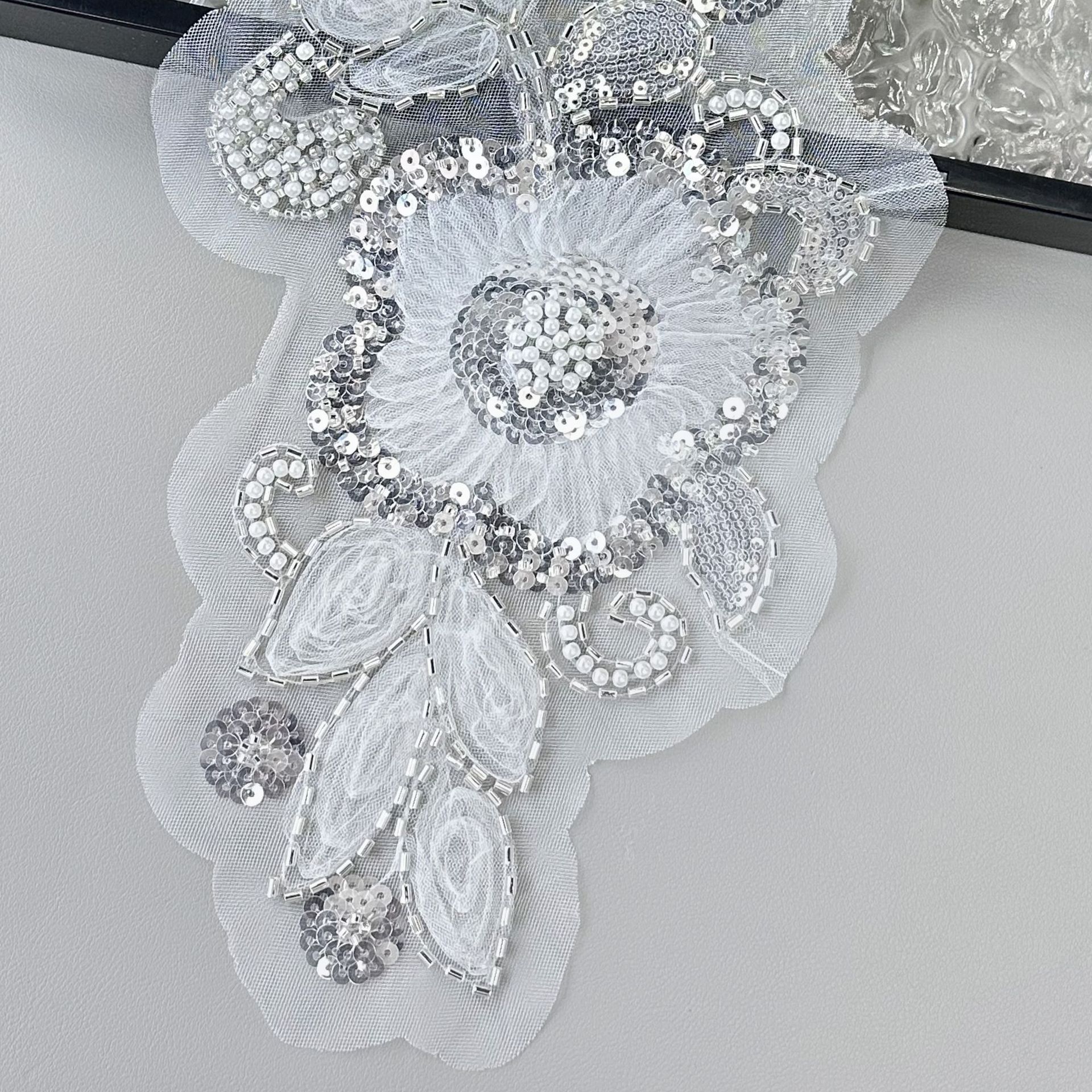 Flores de encaje, perlas de clavos, sequillas, vestidos, camisas, trajes de baile, ropa, pañuelos, accesorios