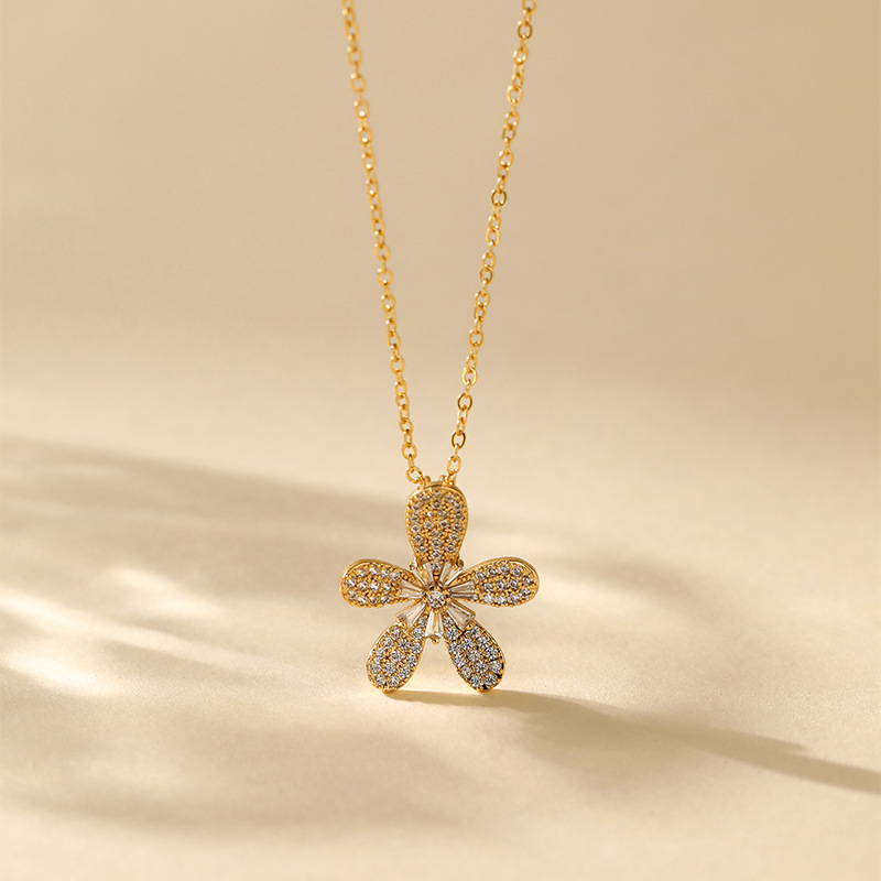 8g Weight 18K Gold Plated Plating Material Copper Pendant Material Zircon Inlay Material Pendant Necklace Classification Copper Chain Material cable chain Chain Type 1 Piece Quantity Daily Occasion Copper Material Heart Shape, Flower, Bow Knot Pattern Women's Gender Inlay Design Sweet Style Copper 18K Gold Plated Inlay Heart Shape Flower Bow Knot Zircon Pendant Necklace 20