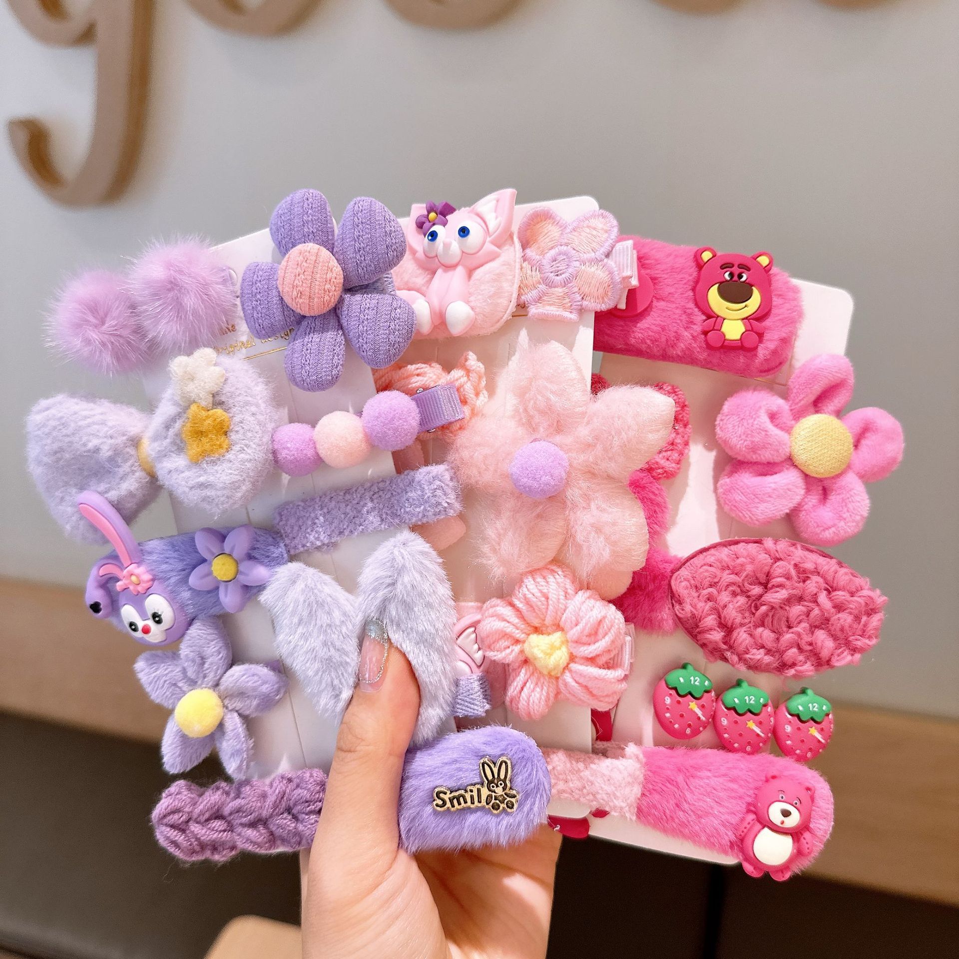 Nuevos niños chica peludo arco BB clip horquilla traje carácter de dibujos animados carácter accesorios clip lateral al por mayor