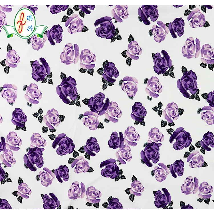 �����ڿ㲼�Ͻ�����������ӡ����˿��õ��Ӿ��ţ��˿����