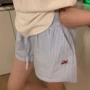 竖条纹宽松字母显瘦休闲裤