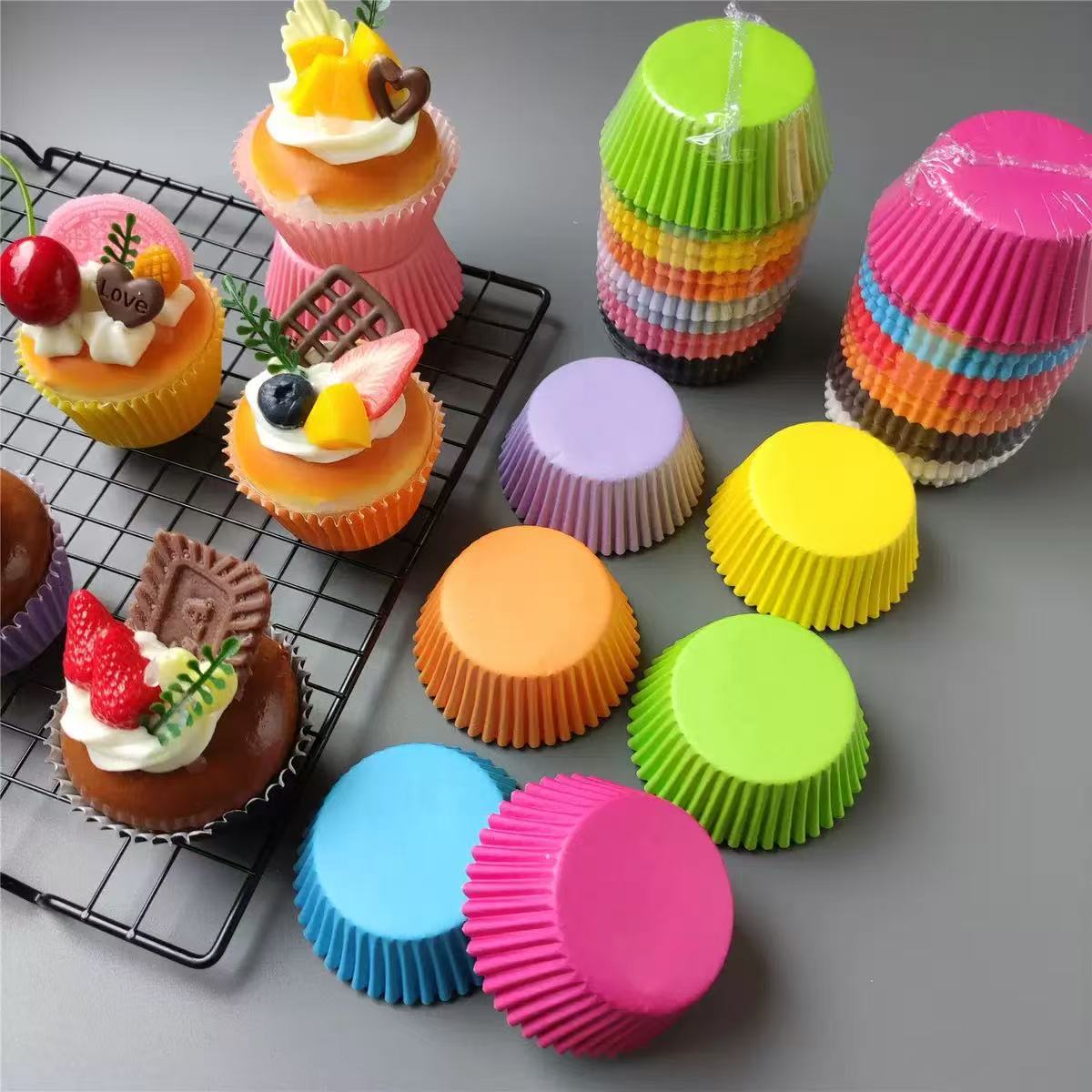 100 Stück reines Backpapier Muffin Papierförmchen groß Schneeflocke Meiniang Kuchen Cup Einweg-Muffin Papiertörtchen