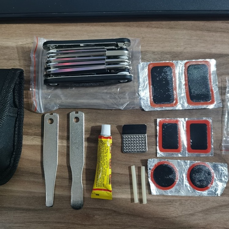 Bicicleta de montaña combinación kit de reparación traje de montar equipo portátil reparación de bicicletas herramienta de reparación de neumáticos