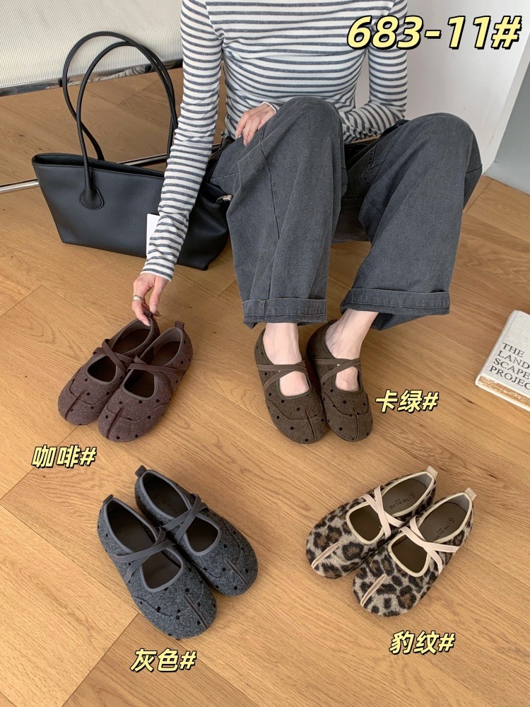 毛昵料单里平底猪蹄假分趾鞋女26秋仙女百搭通勤浅口软底豆豆单鞋