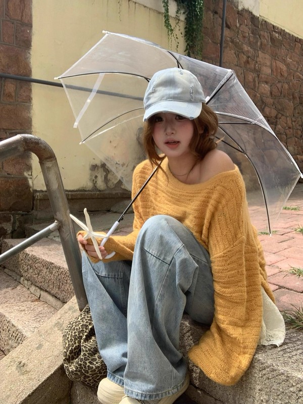 韩系氛围感黄色露肩毛衣慵懒高级感女早秋穿搭超好看单穿宽松上衣|undefined