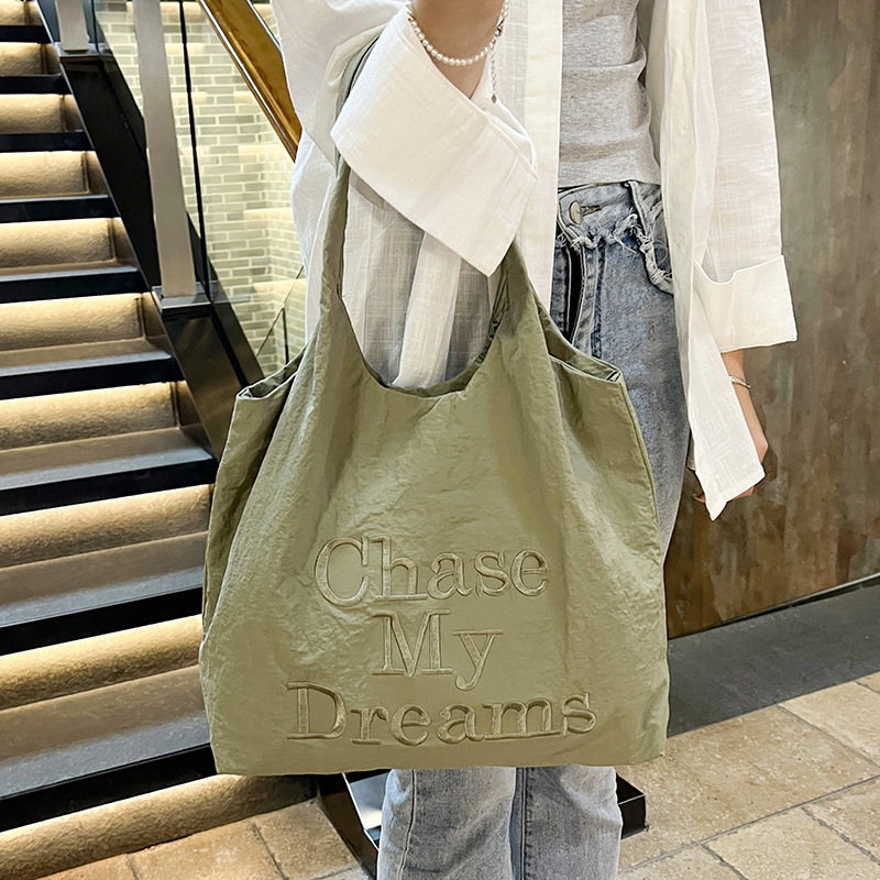 Large-Capacity Women's Nylon Handbag Cross-Border New Style Simple Mother-In-Law Versatile Fashion Shoulder Bag Armpit Commuter Bag