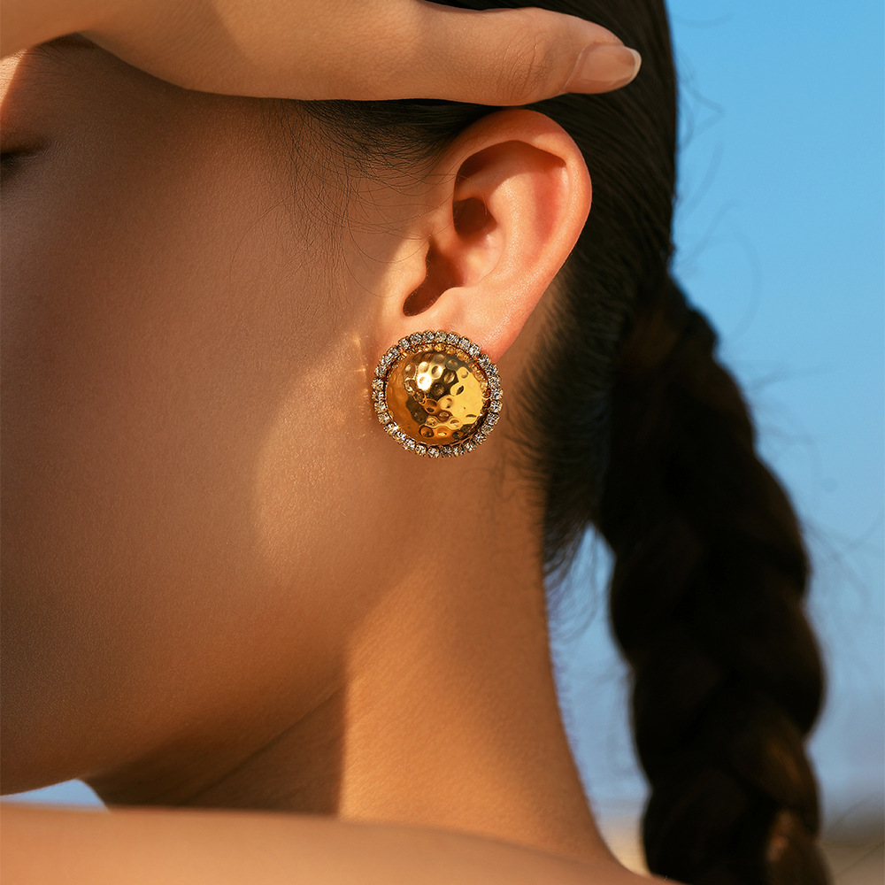 Tina transfronteriza galvanizado 18k oro inoxidable pernos de orejas de alta calidad sensación de moda para damas simple in joyas de orejas de viento
