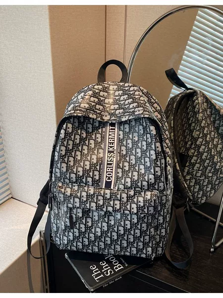 Men's Large-Capacity Business Backpack for Business Trips, Fashionable Travel Trends, Leisure Sports, Student Commuting and Travel