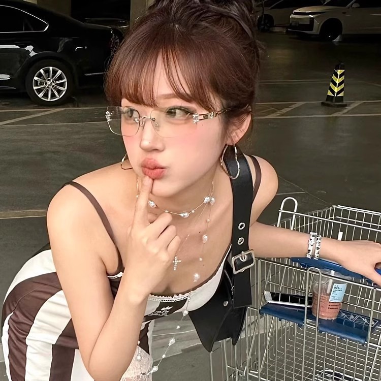 韓国版ジェニーと同じスタイルのフレームレスy2kミレニアムホットガールスタイルサングラスレディーストレンディファッショナブルなハイエンドサングラス夏|undefined