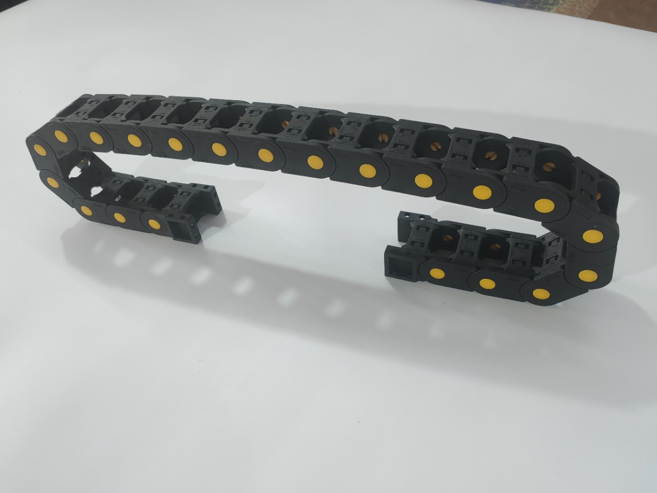 拖链 坦克链 桥式拖链 封闭拖链 塑料拖链 尼龙拖链 黄扣拖链