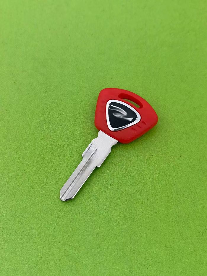 Suitable for Triumph Motorcycle Frog Prince Rocket Tiger 800 Triumph 675 1050 T100 Key Blank