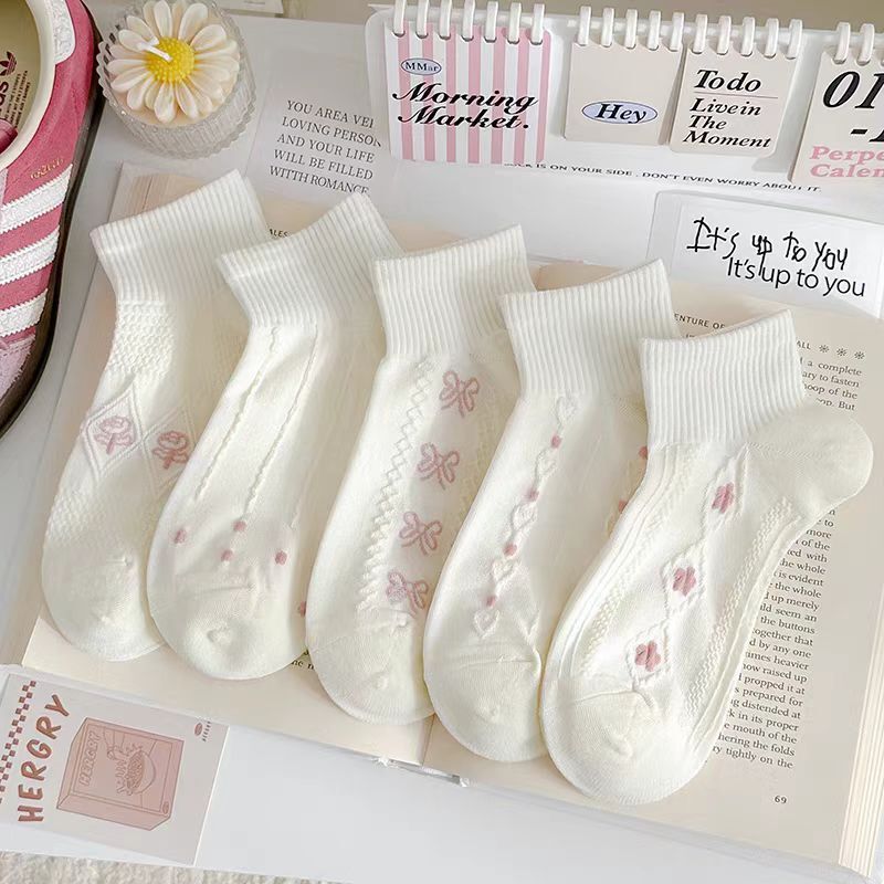 2025 New Women's Summer Thin Sweet Girly Style Student Versatile Sports Lace Breathable Low-Cut Short Socks