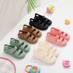 25年ぶりの新しい子供用包頭軟質プラスチックベルクロベビーシューズ、男の子と女の子用、スペイン製の同じスタイルの下駄