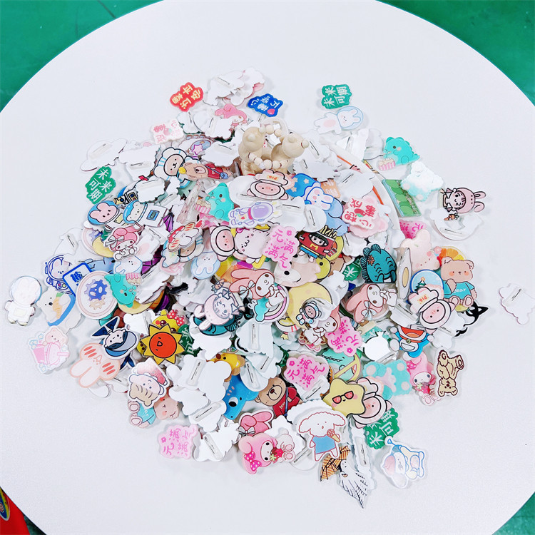 日韓少女ソフト萌えかわいいアニメアクリルブローチ卸売り児童バッジ小プレゼント勲章バッグアクセサリー|undefined