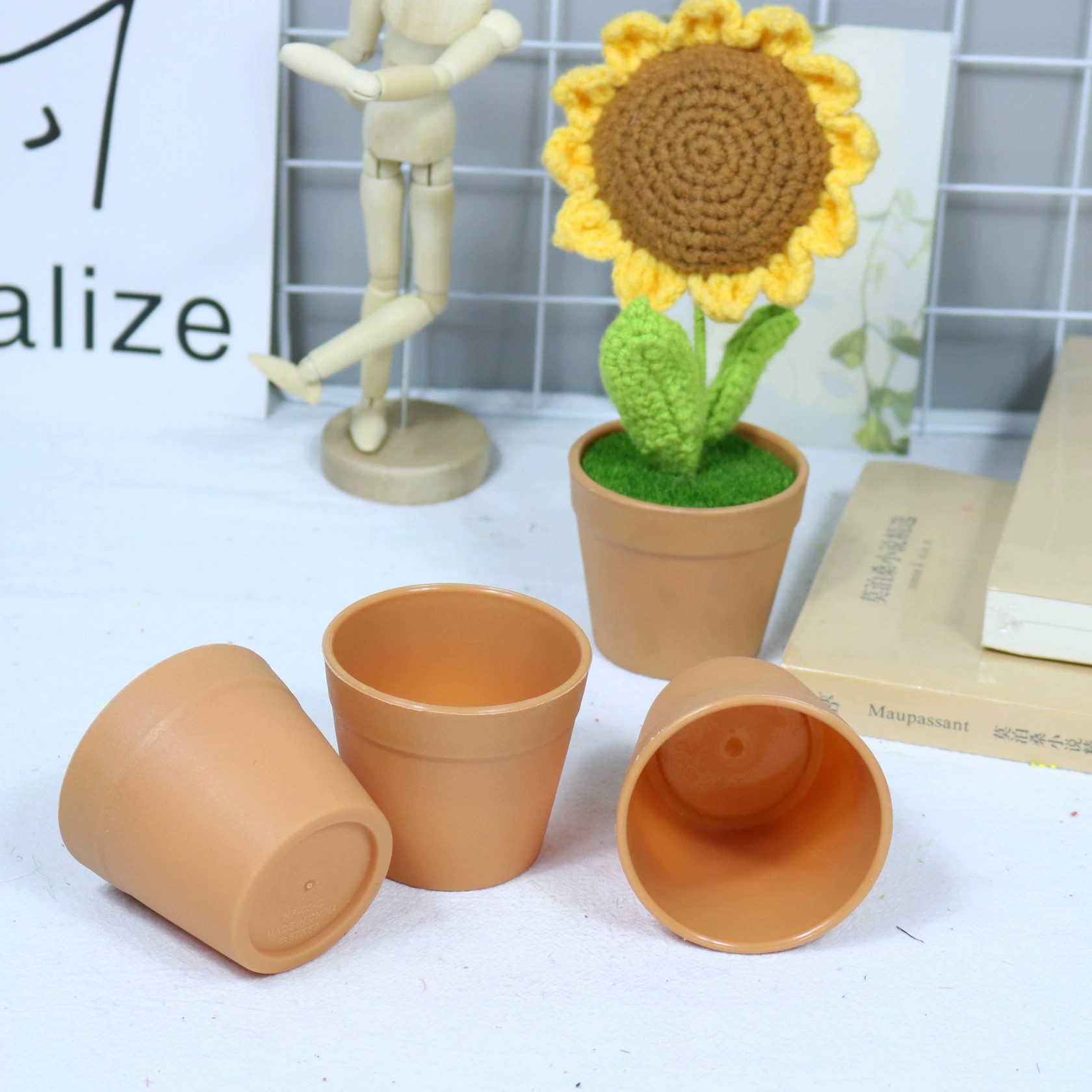 Пластиковые цветочные горшки Источник Производитель шерстяных нитей ручной вязания крючком малого размера настольный автомобиль ароматерапия глиняная глина пластиковый цветочный горшок