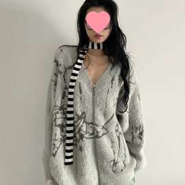 秋冬季软糯复古破烂感仿貂毛领印花毛衣女小众别致针织拉链开衫