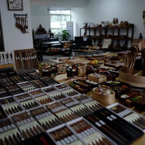 yfjy exquisite gift tableware personalized cooking pointed tail household solid wood chopsticks tableware supplies five pairs set wholesale