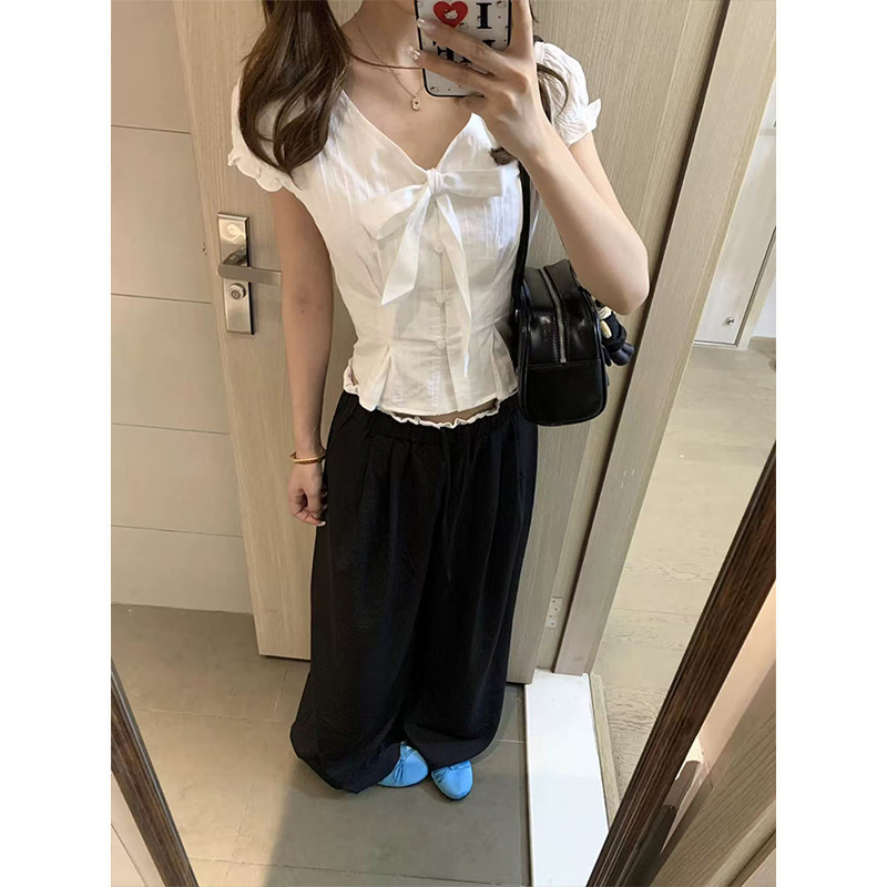 Queen Moxi French Sweet Bow Puff Sleeve V Neck Short-Sleeved Shirt Women's Design Niche Versatile Top Queen Moxi French Sweet Bow Puff Sleeve V Neck Short-Sleeved Shirt Women's Design Niche Versatile Top