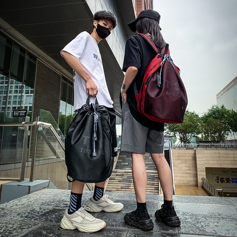 大容量旅行包新款背包男士双肩包学生运动书包篮球包旅游登山包包