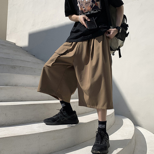 Men's Wide-Leg, Thin, Designer Shorts: Trendy Summer Outerwear, Casual Cargo-Style Cropped Pants in a Relaxed, Ice-Silk Fabric